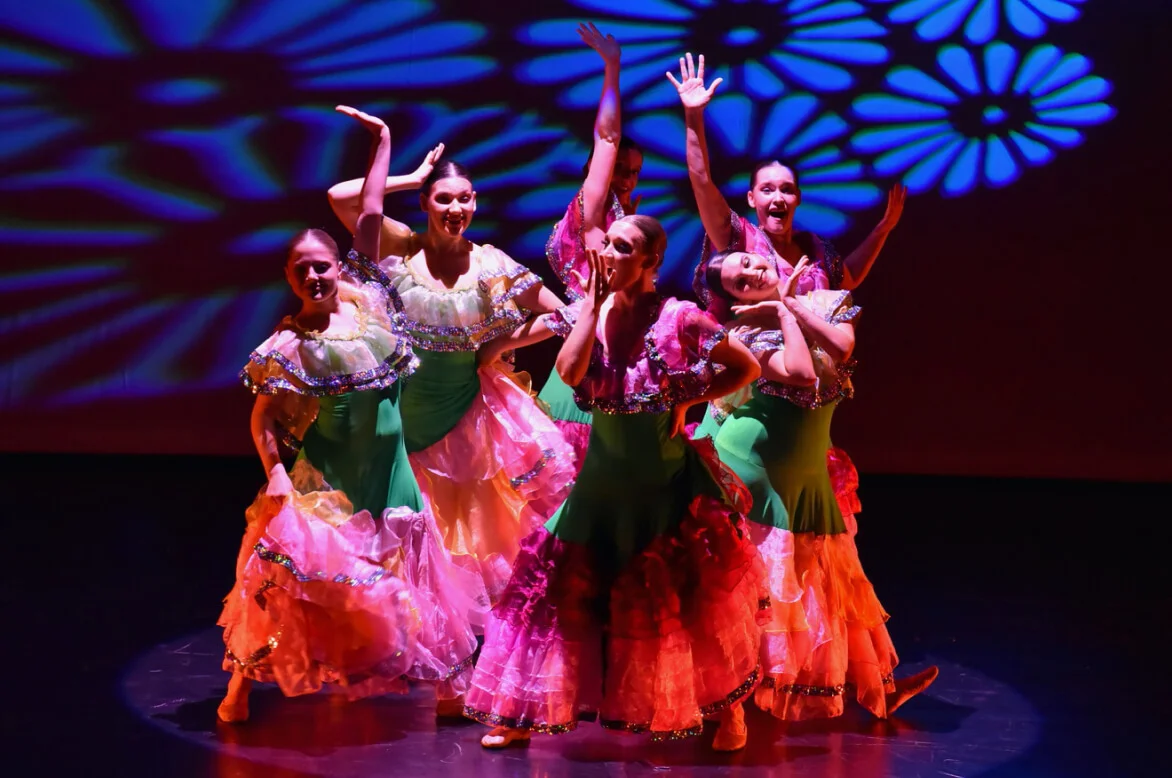 SAGGI-DI-DANZA-Eventi-Club-Azzurro-Danze-Italia